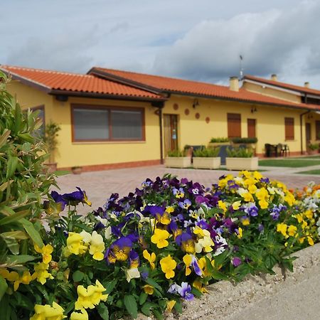 Le Terre Di Bac Bed & Breakfast Borgo Montenero Exterior photo