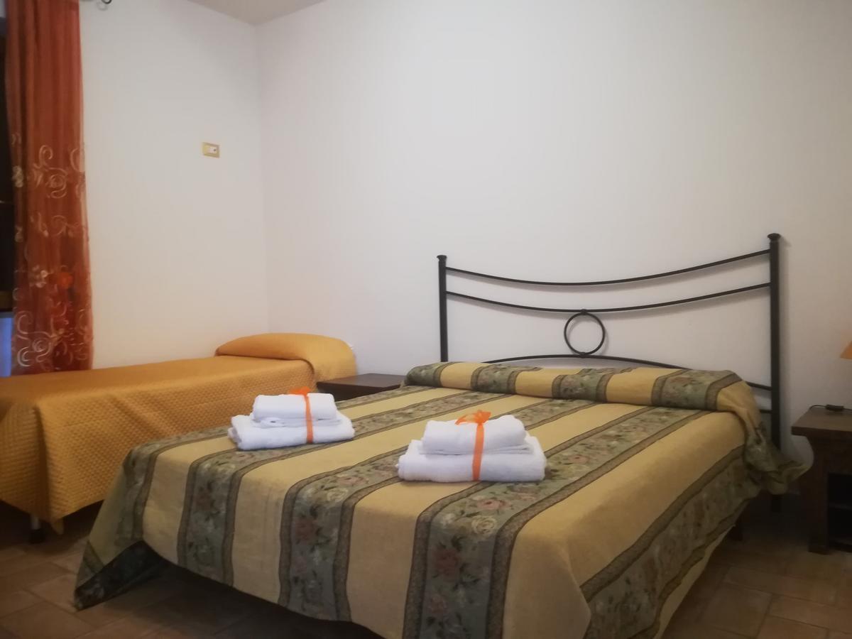 Le Terre Di Bac Bed & Breakfast Borgo Montenero Exterior photo