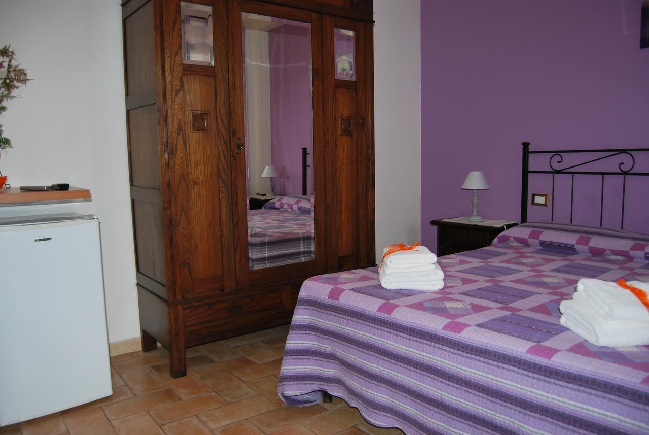 Le Terre Di Bac Bed & Breakfast Borgo Montenero Exterior photo